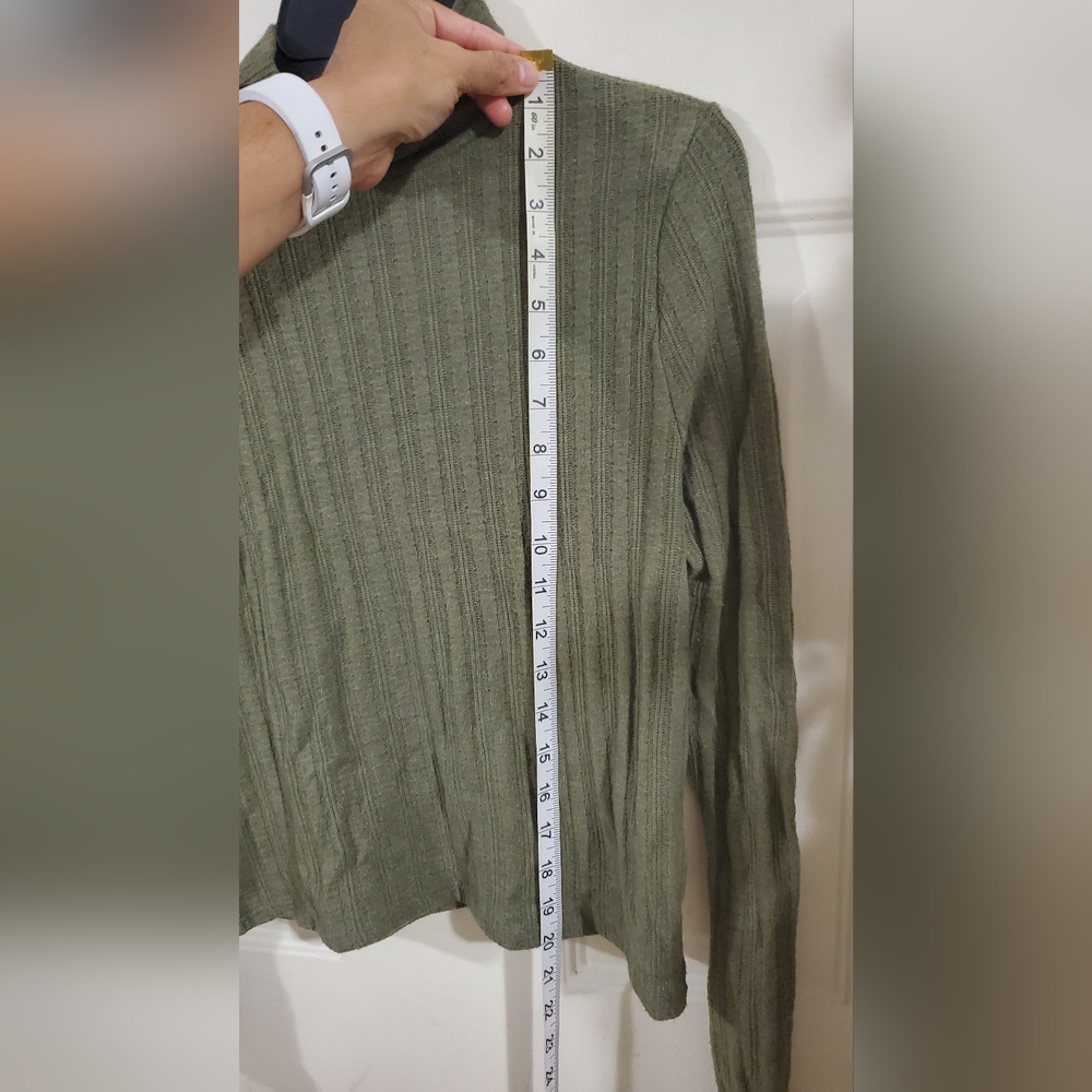 Sweater- turtle neck - Picture 4 of 5